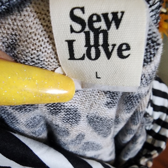 Top - Picture 2 of 2